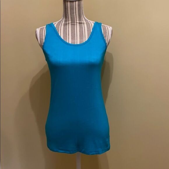 ❤ 3/$20 Zenana Outfitters tank - Picture 1 of 2